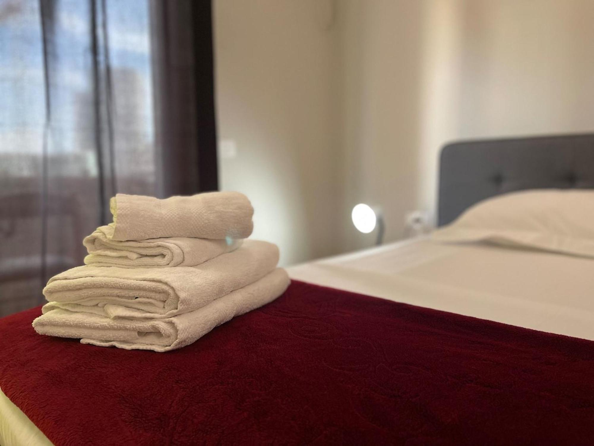 Kadare City-center With Balcony Apartament *